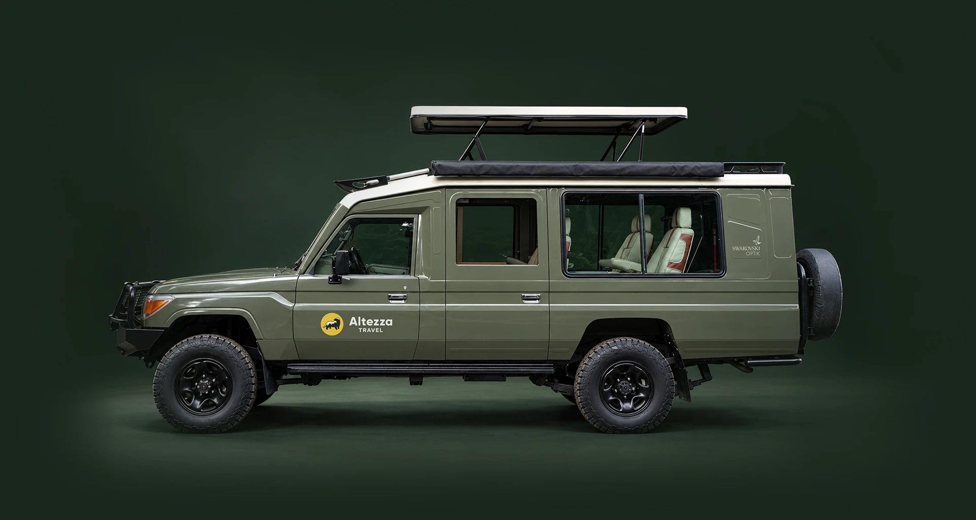 Altezza Toyota Land Cruiser with its panoramic safari roof raised