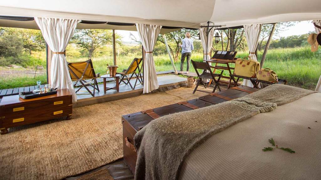 Luxury safari tent