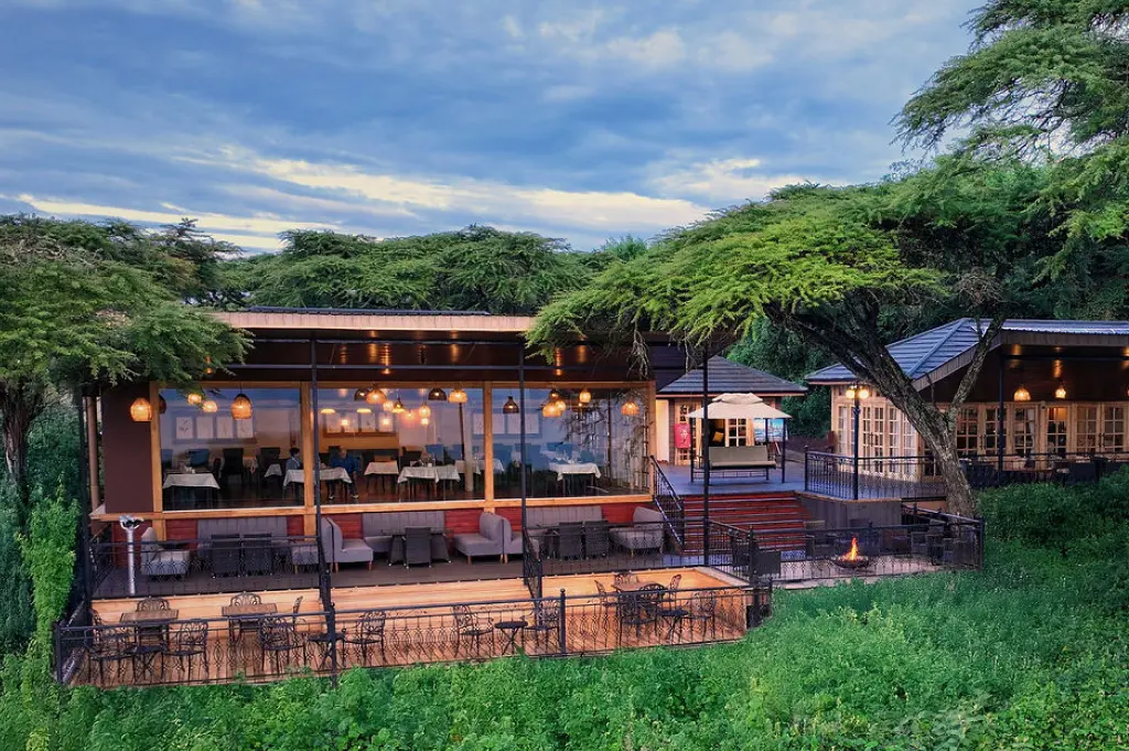 Karibu Lions Paw Camp